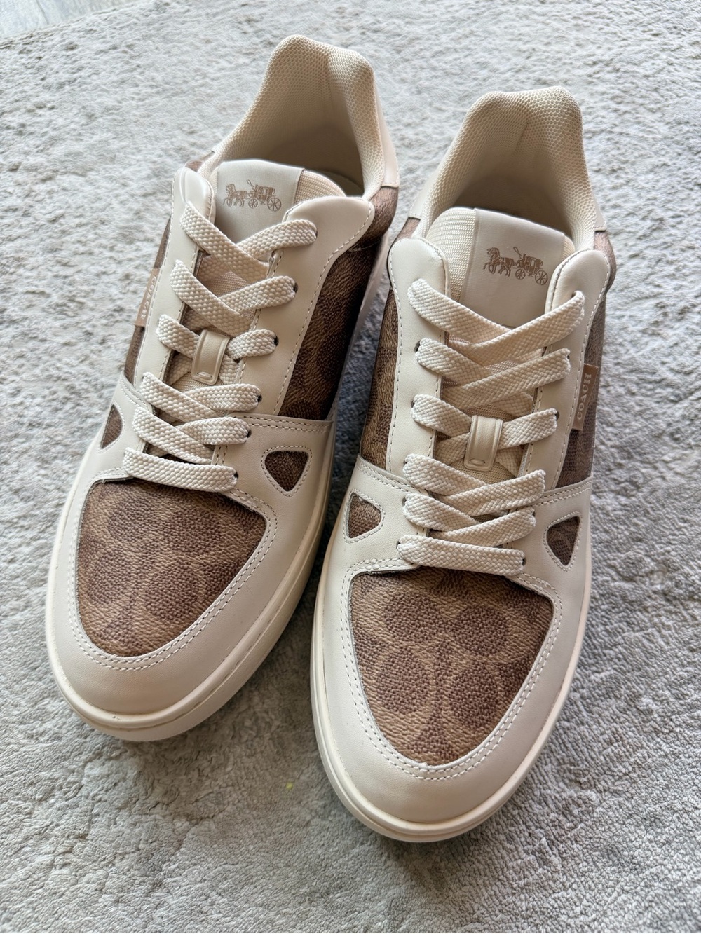 NWOB Coach Clip Court Sneaker Signature Canvas Khaki Chalk Size 11
